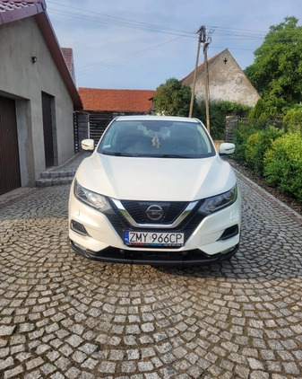 Nissan Qashqai cena 58500 przebieg: 177000, rok produkcji 2017 z Mieroszów małe 137